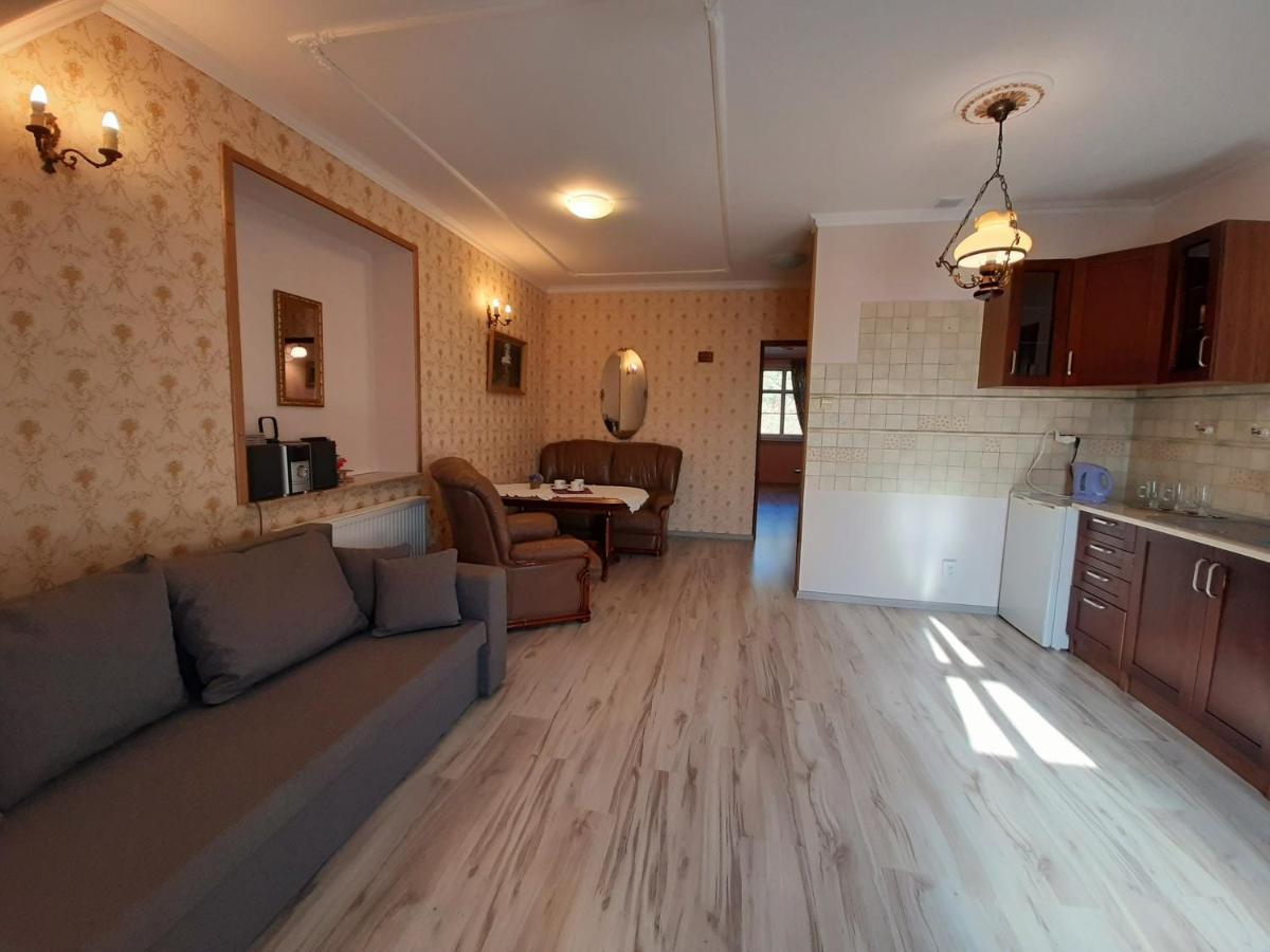 Dworek Bursztynowe Piaski Bed & Breakfast